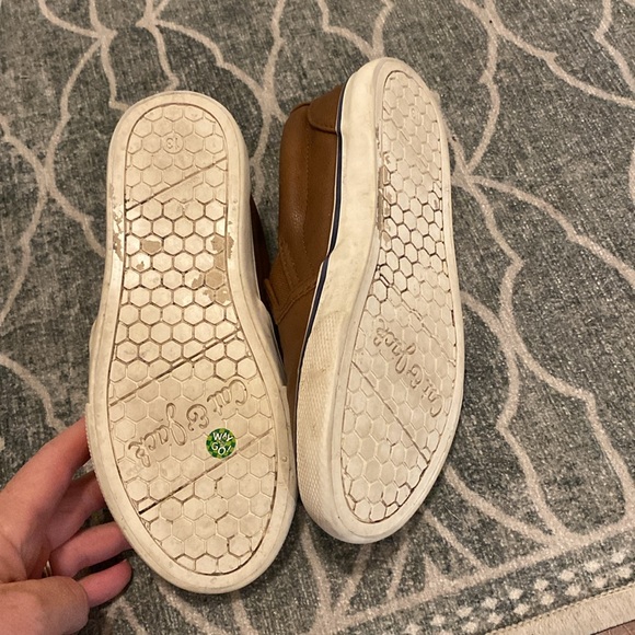 Kids Cat and Jack shoes size 13 - Picture 3 of 4